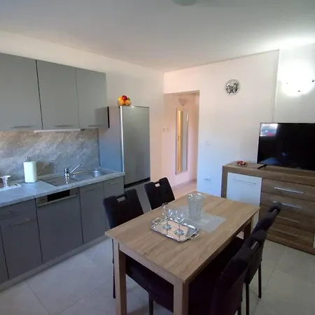 Apartman Nikolina Vis